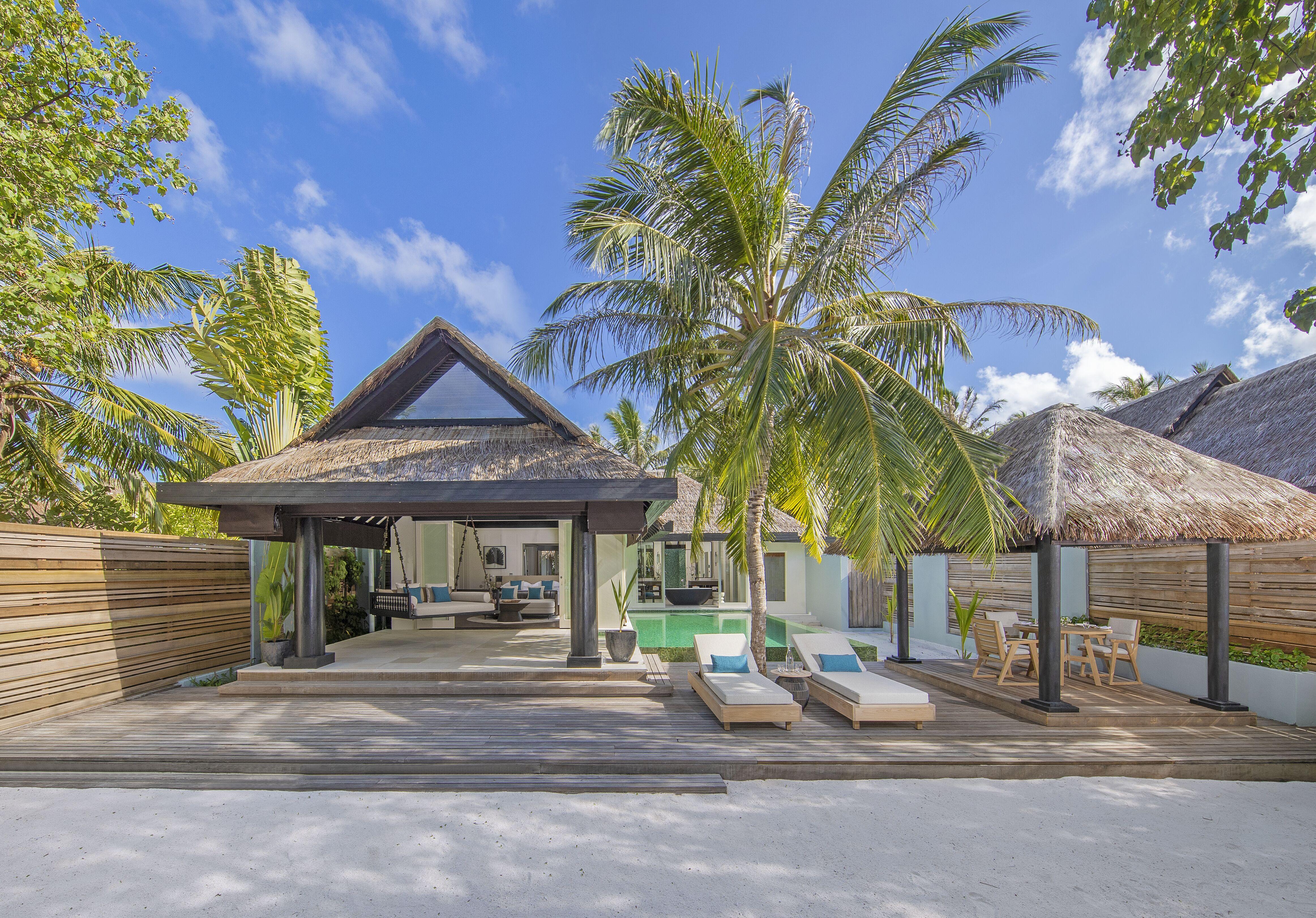 Naladhu Private Island Maldives Hotel Exterior photo